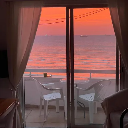 Dreamy Seaside Lägenhet Larnaca