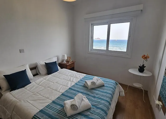 Dreamy Seaside * לרנקה